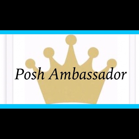 Meet your Posher, L  โค๏ธPosh Ambassador๐ - Picture 4 of 5